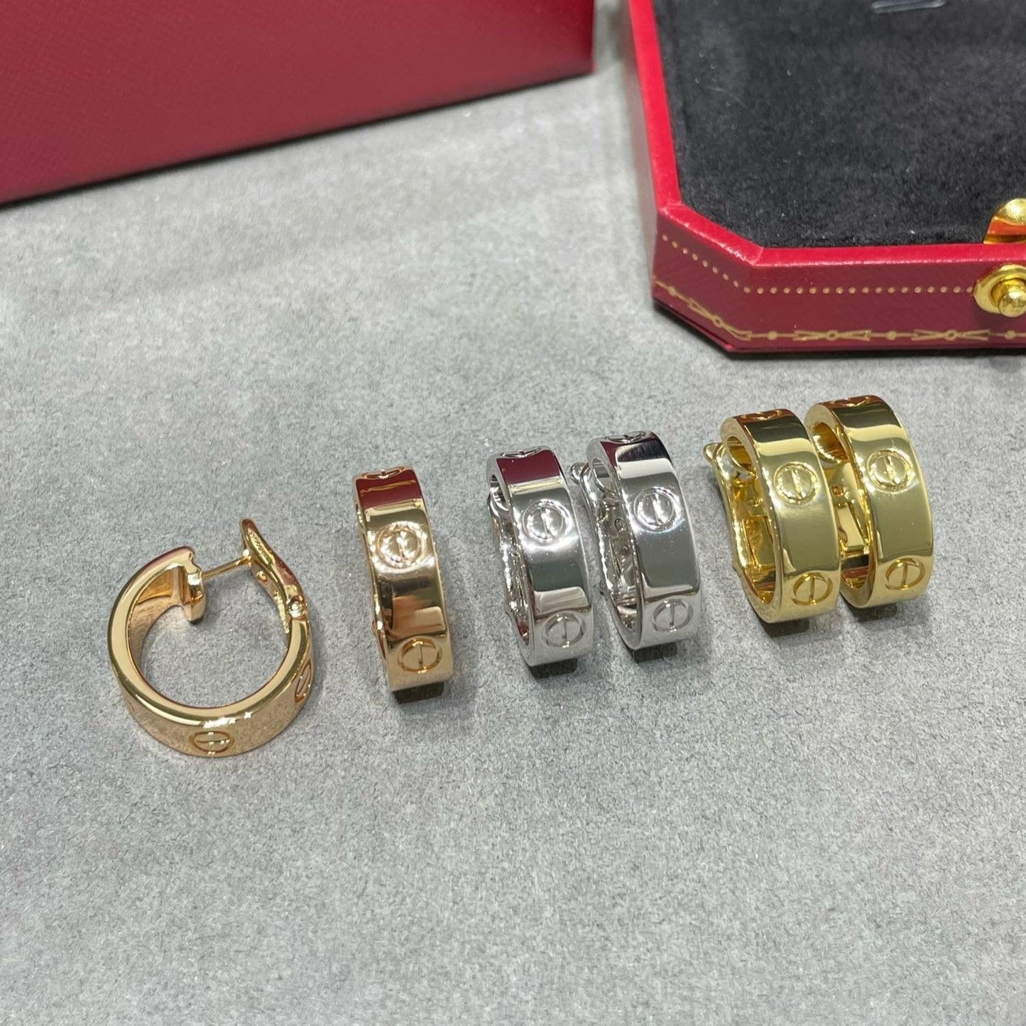 [Mystic]LOVE 5.5MM EARRINGS