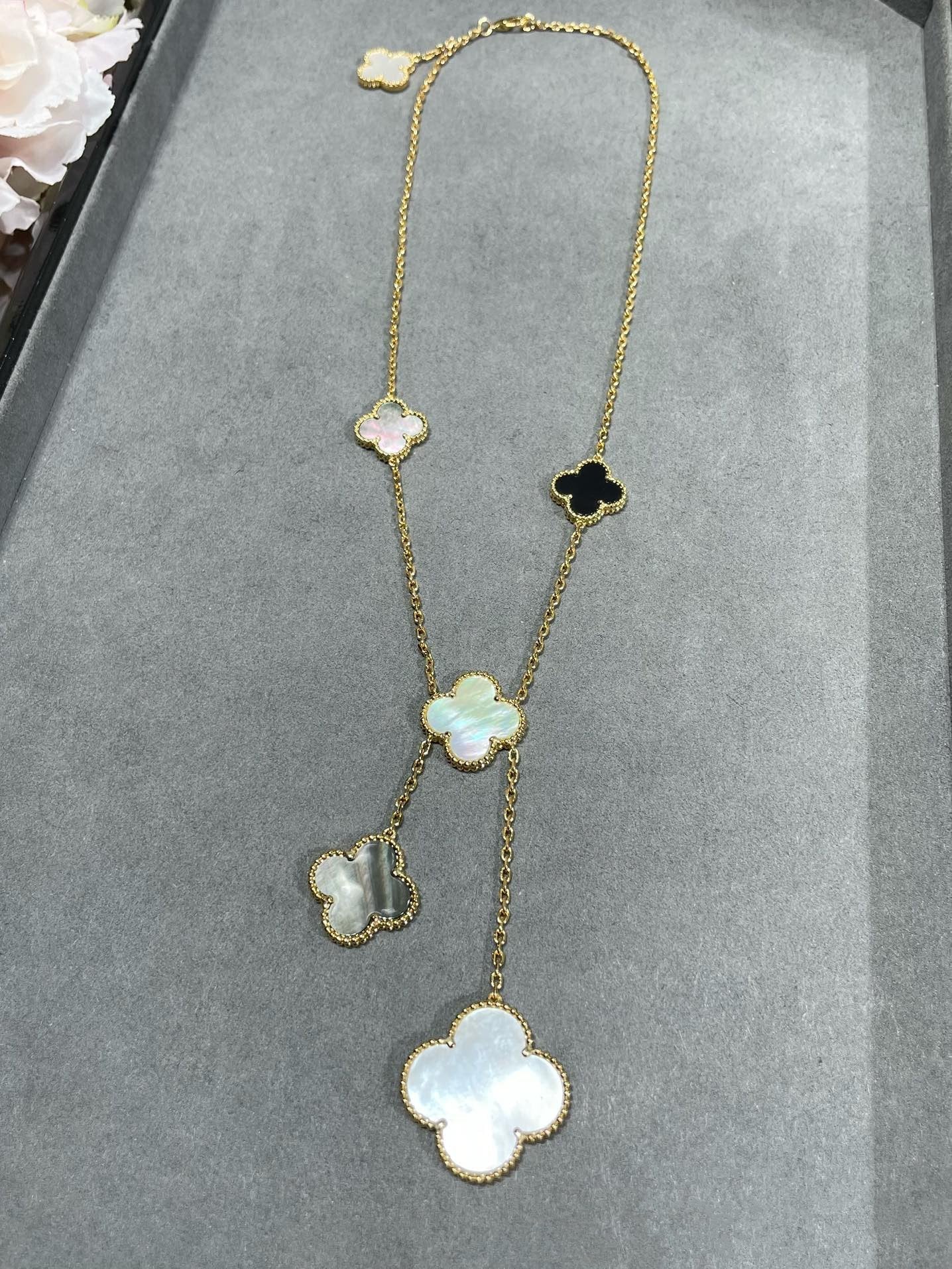 [Mystic]CLOVER 6 MOTIF MOP ONYX GOLD NECKLACE