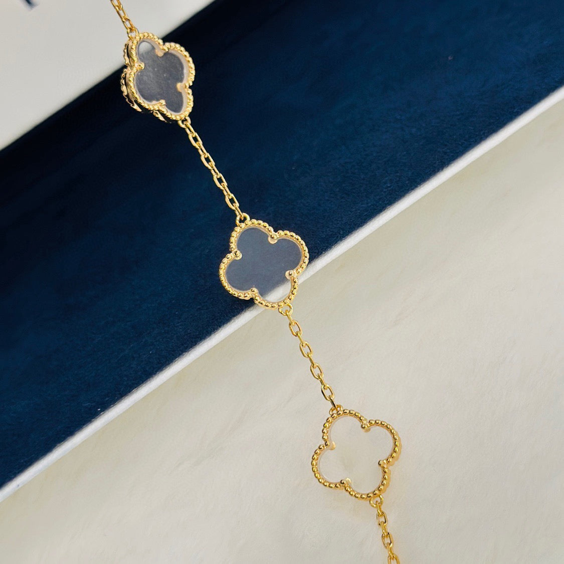 [Mystic]CLOVER 5 MOTIF ROCK CRYSTAL PINK GOLD BRACELET